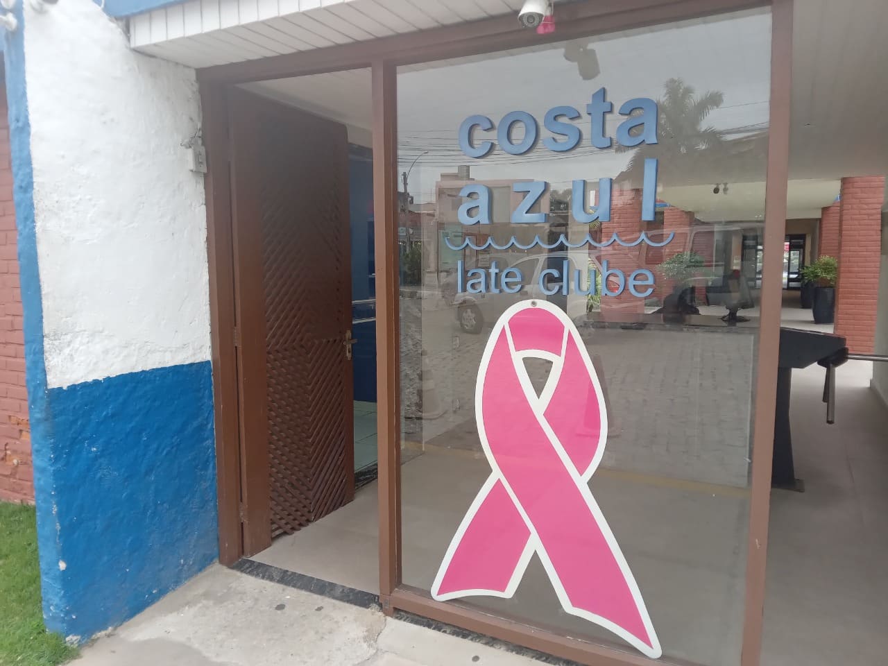 Costa Azul Iate clube se une ao Outubro Rosa